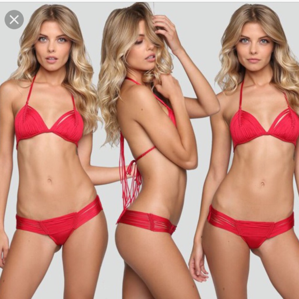 Indah Andrea Bikini